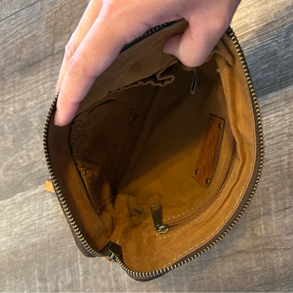 Patricia Nash Floral Wristlet Clutch - Picture 6 of 7